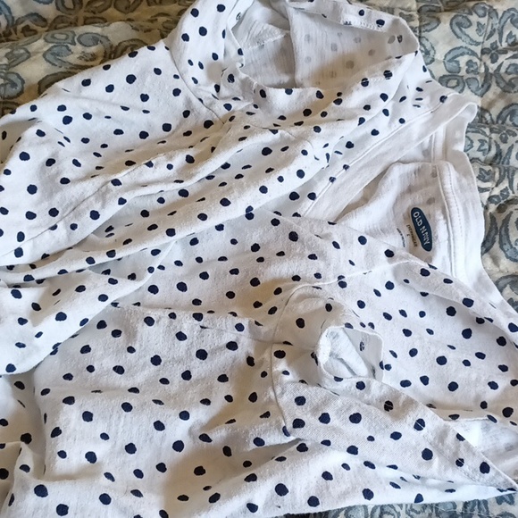 Everywhere made in Vietnamese Old Navy - Picture 3 of 4